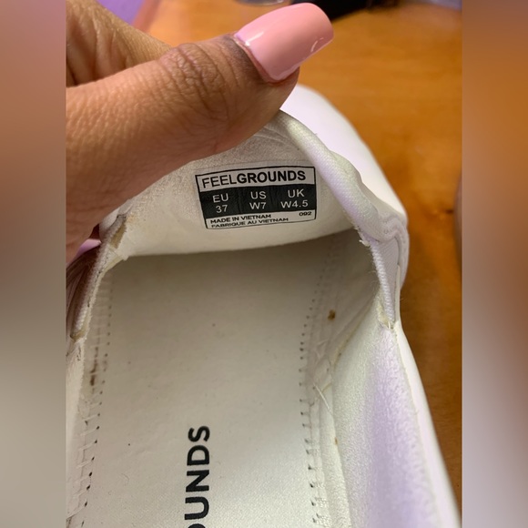 FeelGrounds Droptop Luxe - Gum White
US W7 - Picture 2 of 7